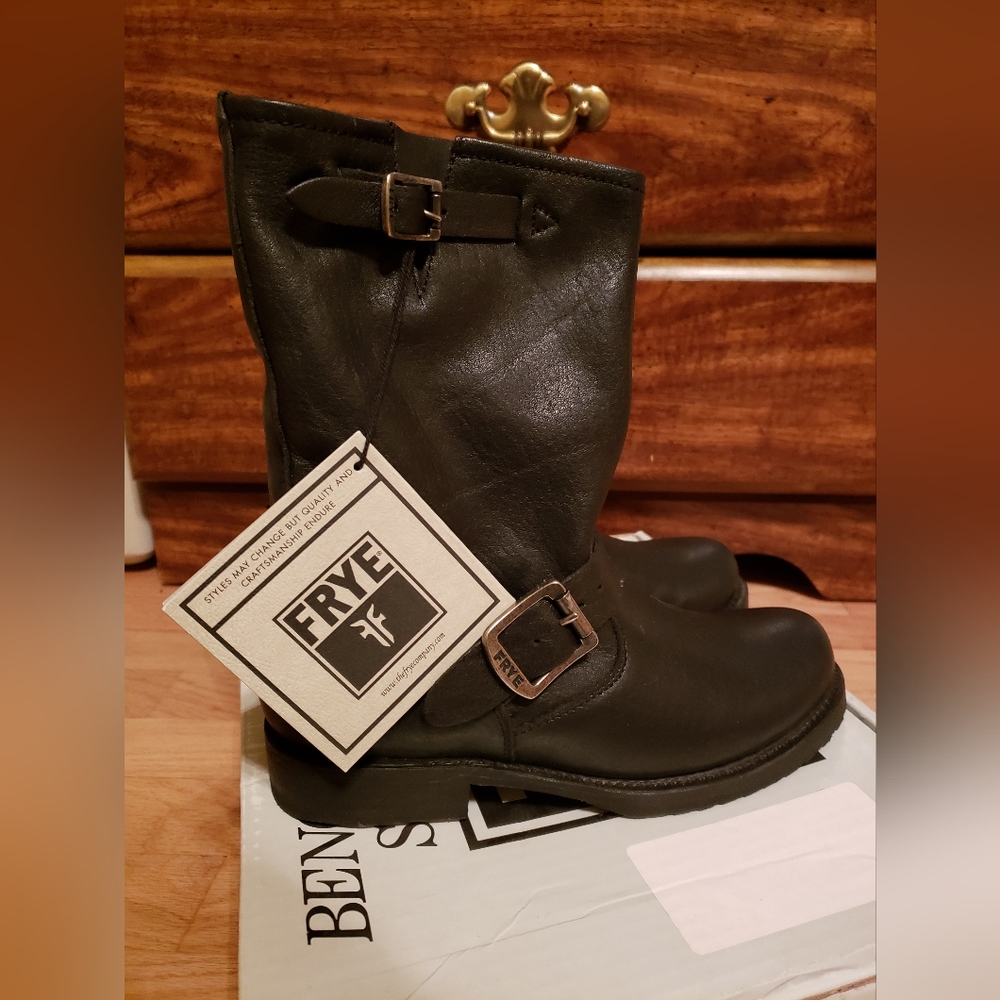 BNWT Frye Veronica Short Boots